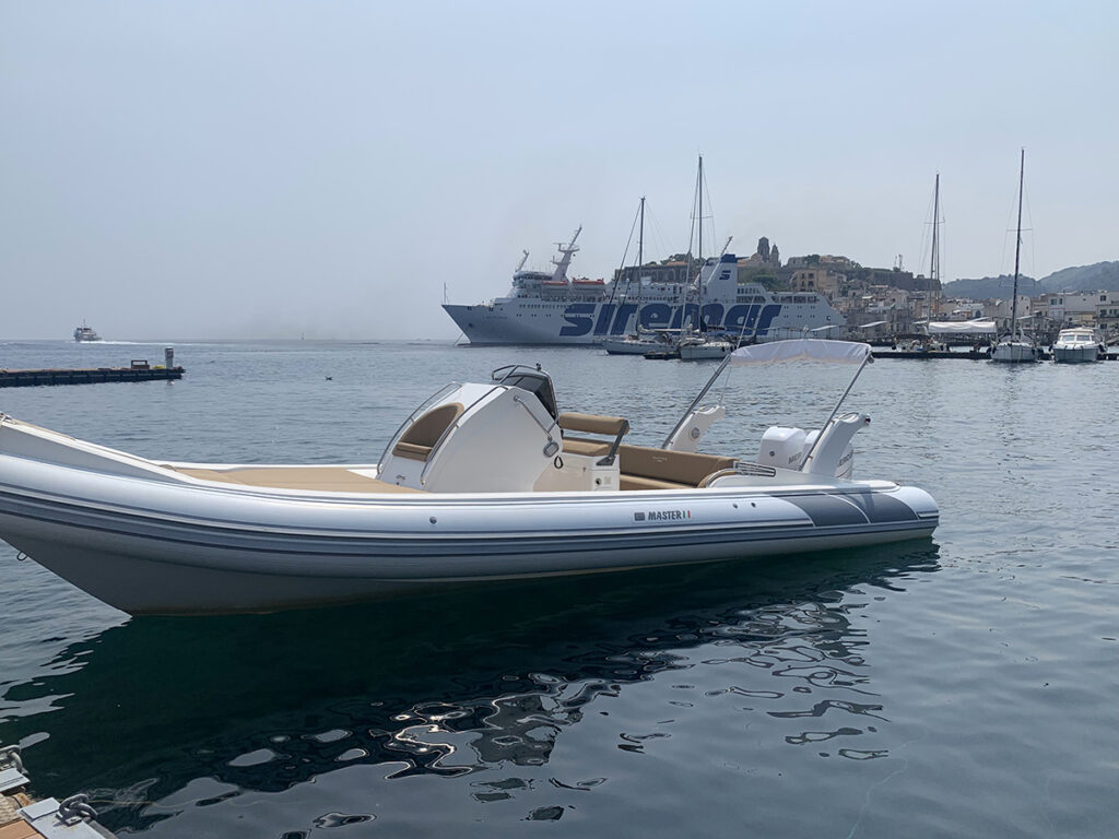 Lipari boat experience. Noleggio barche e gommoni